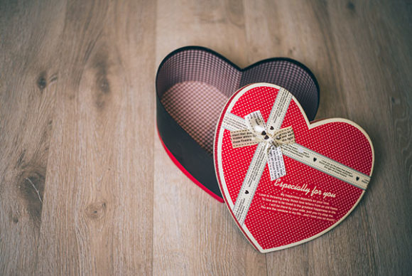 Download Vintage Heart Box on a Wooden Surface - Wooden surface Collection